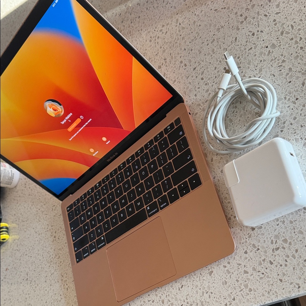 Apple Laptop in Elegant rose Mac book air Gold computer portable wireless - Picture 4 of 9